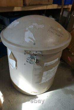 MVE cryoshipper LIQUID NITROGEN DEWAR CRYOGENICS 1H2/ class 6.2/06 shipper cryo