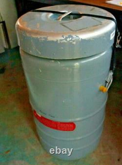UNION CARBIDE LR-40 Liquid Nitrogen Storage Dewar Refrigerator Cryogenic Thermos