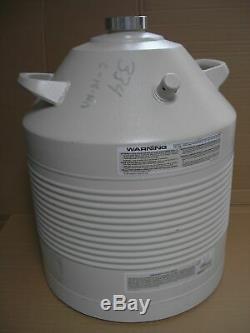 UNION CARBIDE Liquid Nitrogen Dewar 32-Liter 32 LD PGT Cryo Lab Tank Chamber