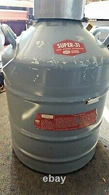 Union Carbide Cryogenics Type UC-31 Liquid Nitrogen Dewar 31-Liter /RACK KIKI